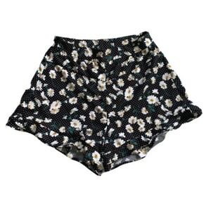 Daisy Floral Ruffle Shorts Polka Dot High Waist Black Junior Size Medium‎